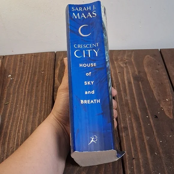 House of Sky and Breath By Sarah J. Maas - Picture 3 of 4